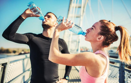 athletes drinking water